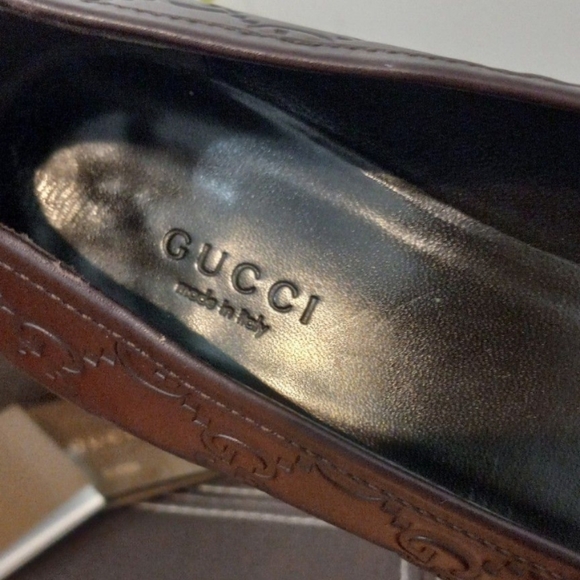 Gucci Loafers - Picture 4 of 11
